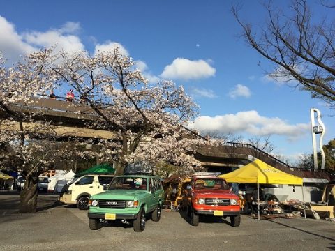 ランクル60丸目換装 ライトグリーン　ランクル80丸目換装 オレンジ　ハイエース200系